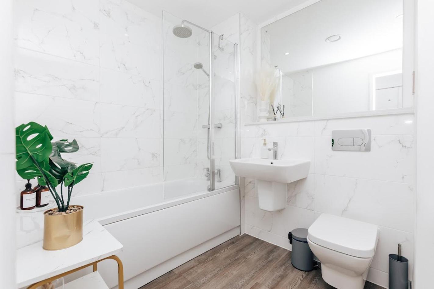 Luxury 2 Bedroom Apartment, Broad Street Бірмінгем Екстер'єр фото