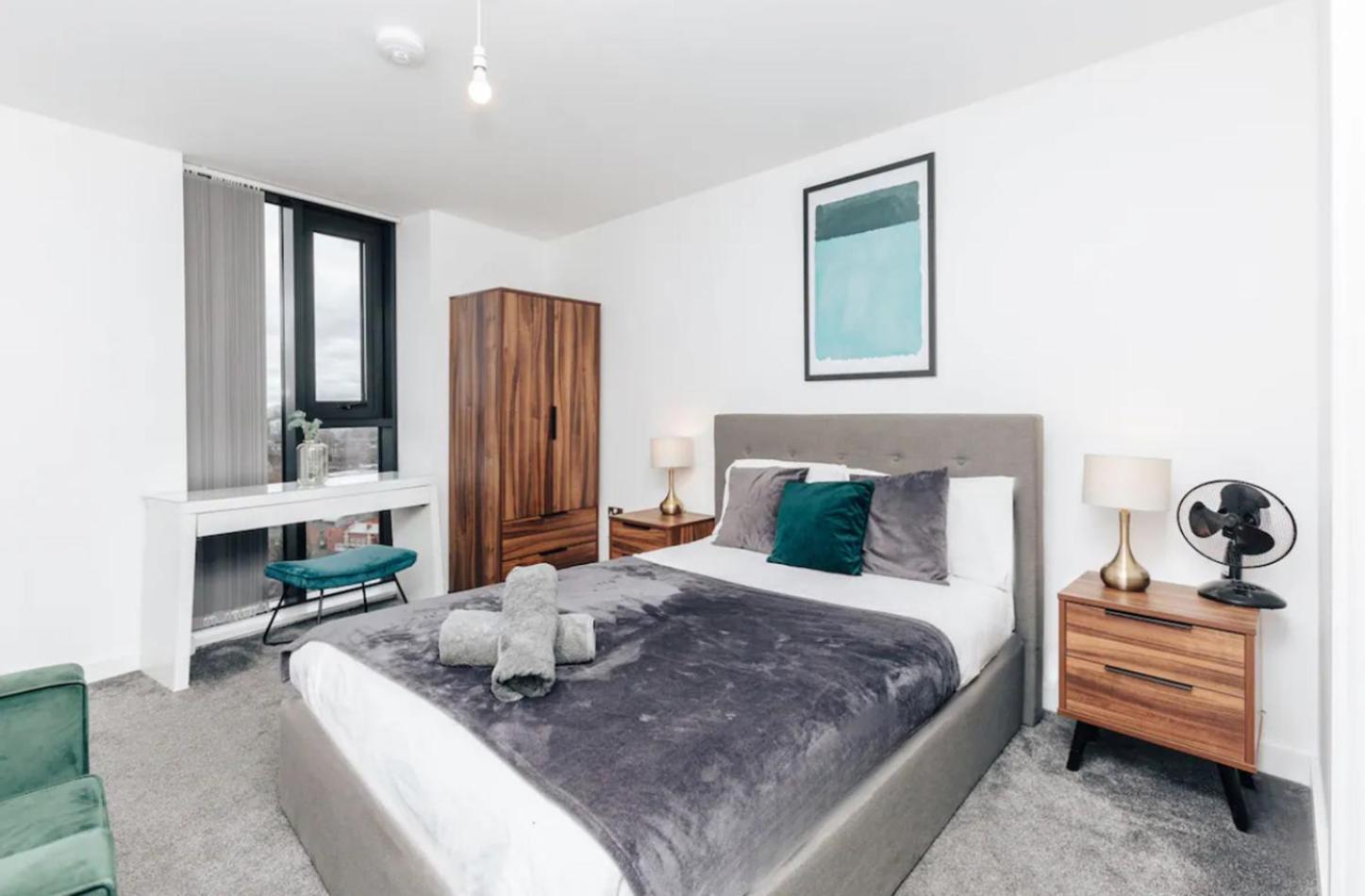 Luxury 2 Bedroom Apartment, Broad Street Бірмінгем Екстер'єр фото