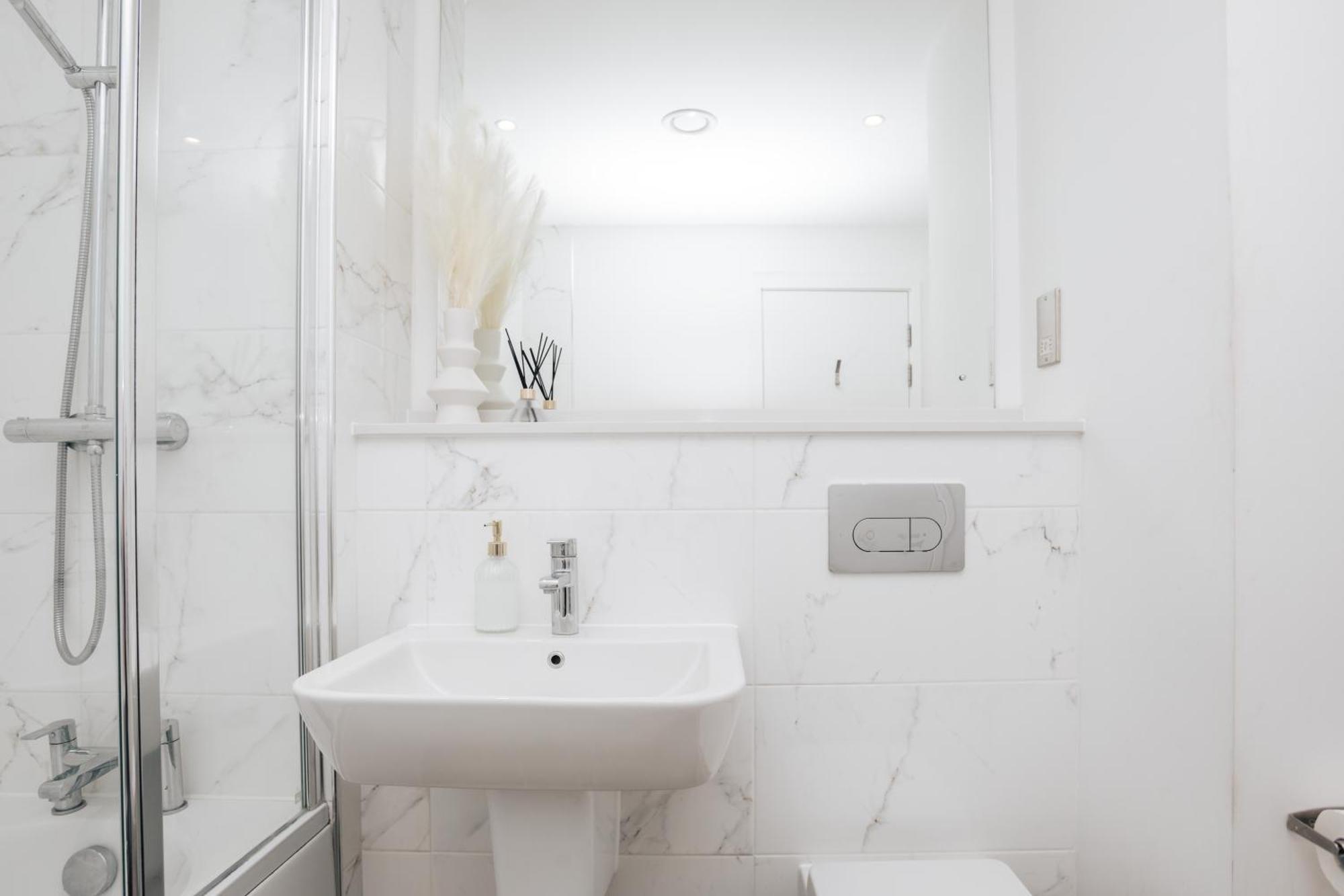 Luxury 2 Bedroom Apartment, Broad Street Бірмінгем Екстер'єр фото